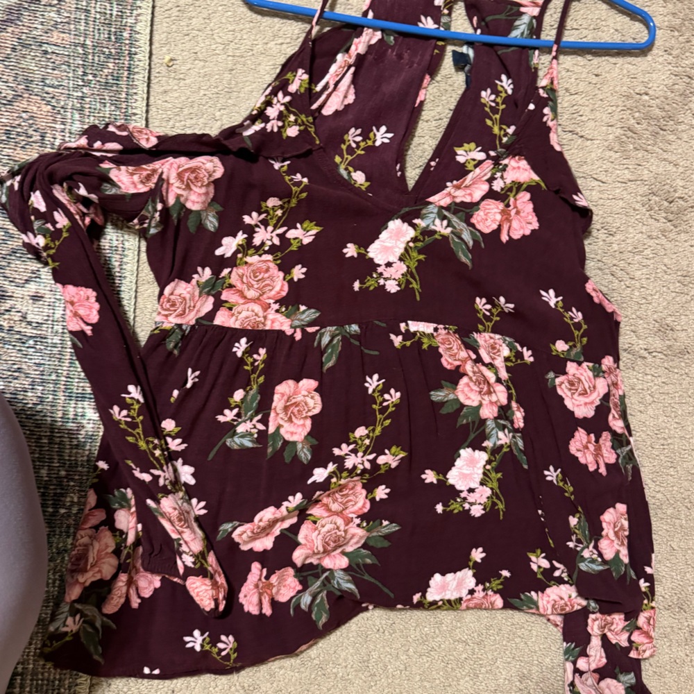 American Eagle cold shoulder long sleeve tank